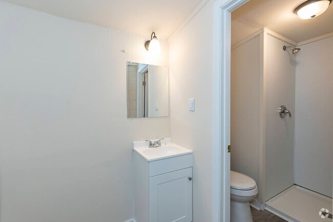 Building Photo - Edgerton Duplex 2 Unit Apt A