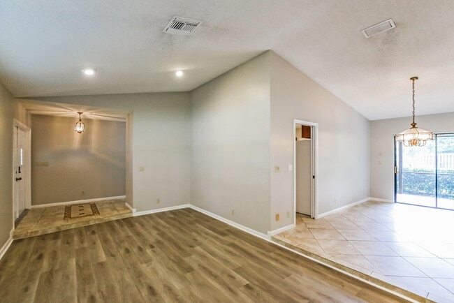Photo - 518 Azure Ave