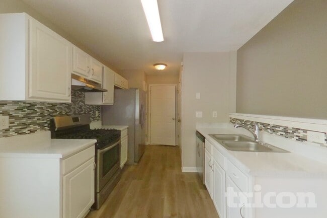 Photo - 4050 Monarch Dr