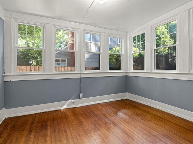 Photo - 164 4th St NE Unidad 9