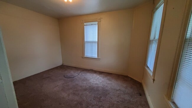 Photo - 217 E King St