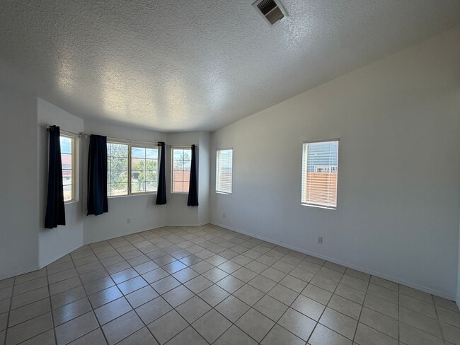 1405 Secret Valley Dr SW