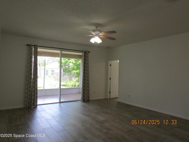 Photo - 4192 Collinwood Dr