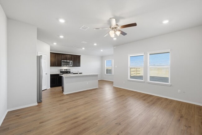 Photo - 11417 Pallas St