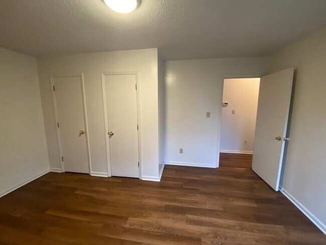 1142 Airport Rd Unit 4