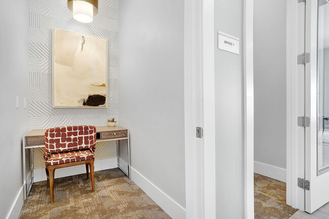 INDIVIDUAL OFFICE | Valley View Apartments - Valley View