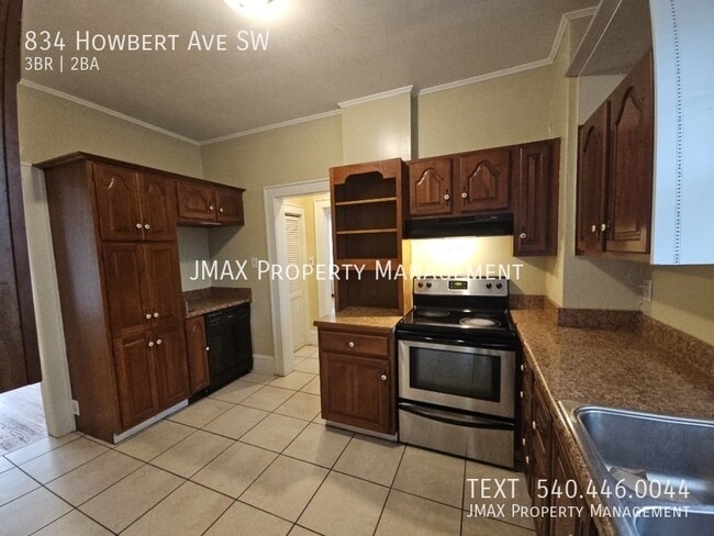 Building Photo - 834 Howbert Ave SW