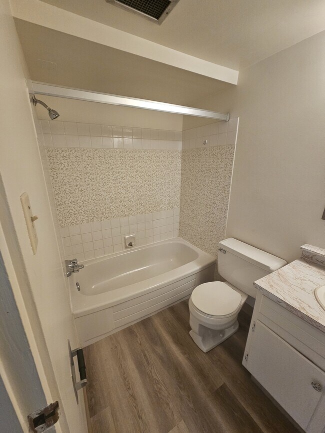 Photo - 10327-10107 107 Ave Unit 104 - PR