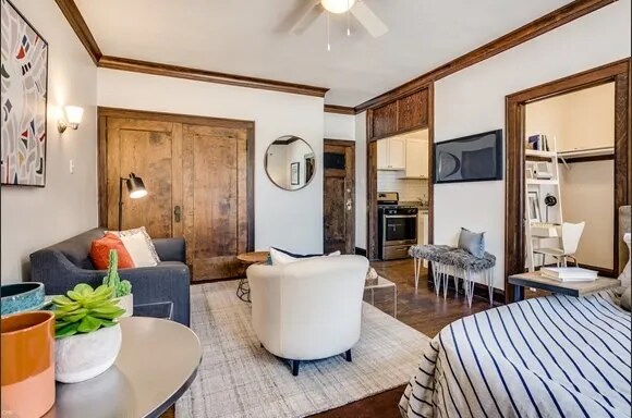 Photo - 1367 E 53rd St