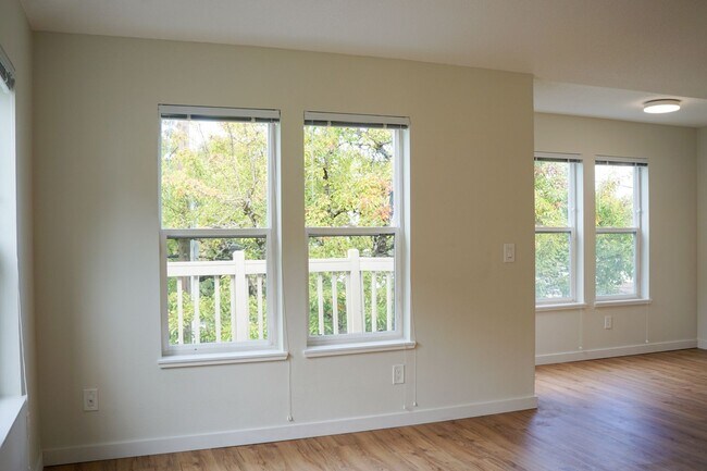 220 SW Meade St Unidad 220-06