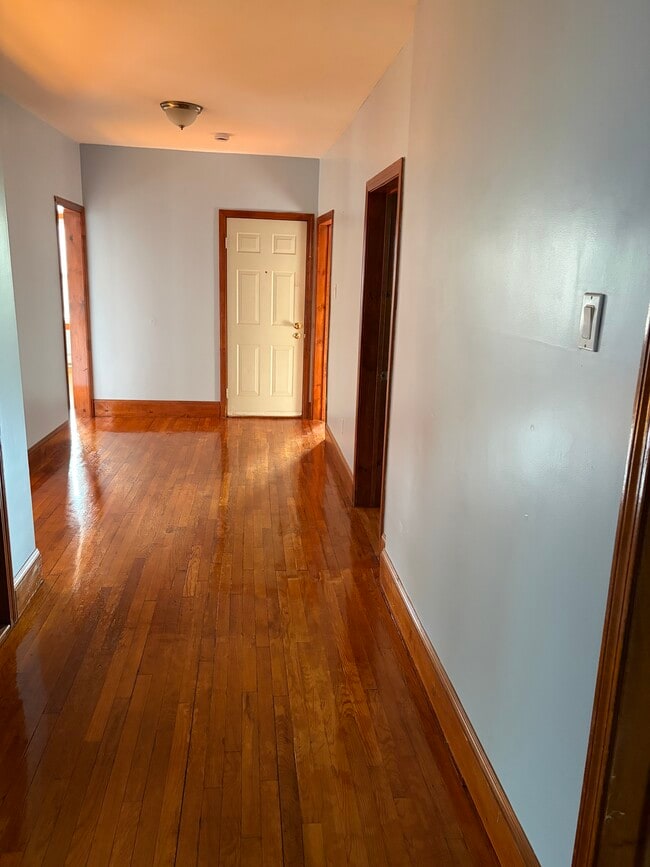 Photo - 187 Glenway St Unit 3 Bedroom
