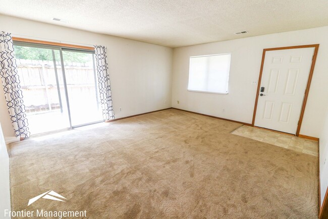 Photo - 1510 Houston St Unit B