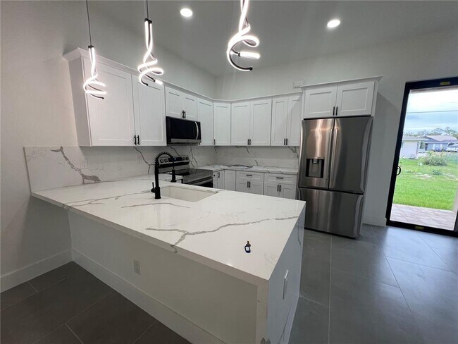 Photo - 21492 Dollard Ave