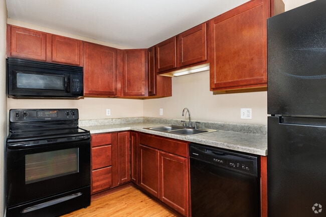 2BR, 1BA - 879SF - Kitchen - City Parc at Pine Senior Living