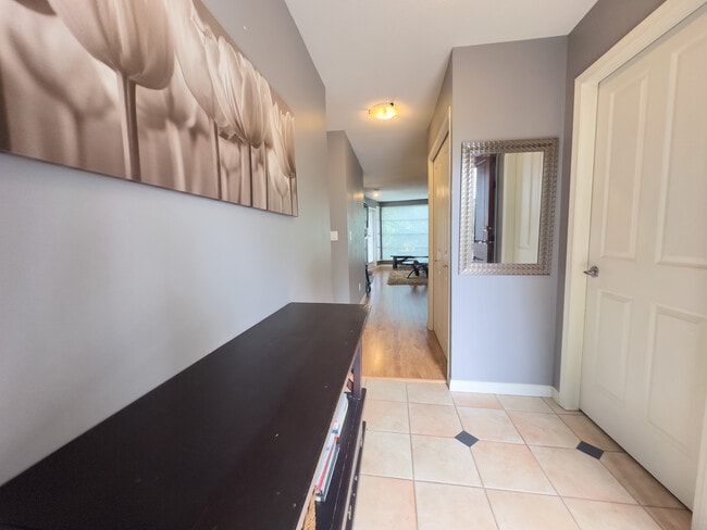 Photo - 2575 W 4th Ave