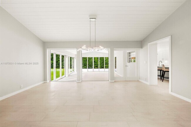 Photo - 4380 Lake Rd