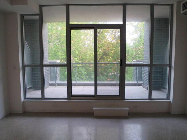 510 King St E Unit 413