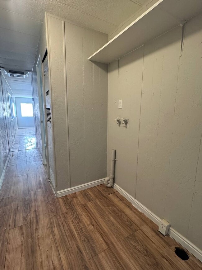 Photo - SALINA RENTALS - TRLR #3