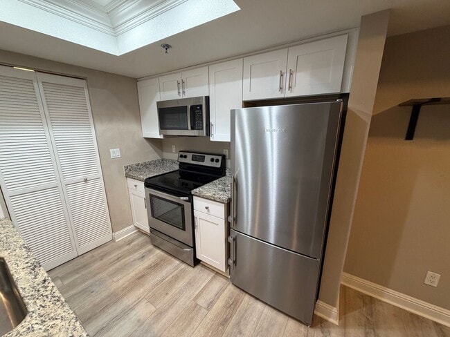 Photo - 2 Bed 2 Bath Condo In Walnut Creek W/ Garage Unidad 321