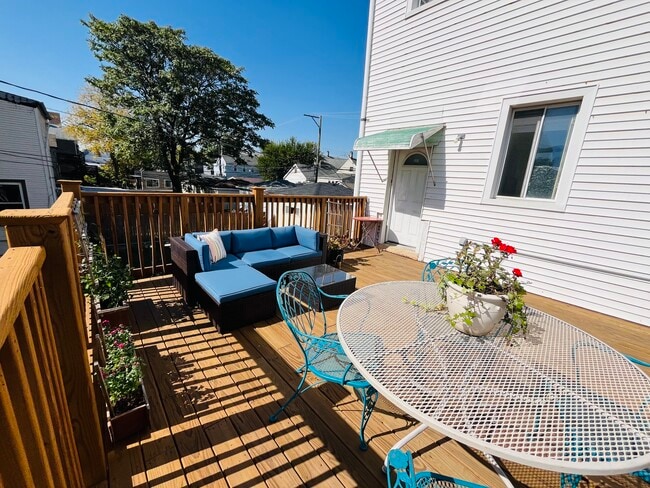 Photo - 2318 W 19th St Unit 1