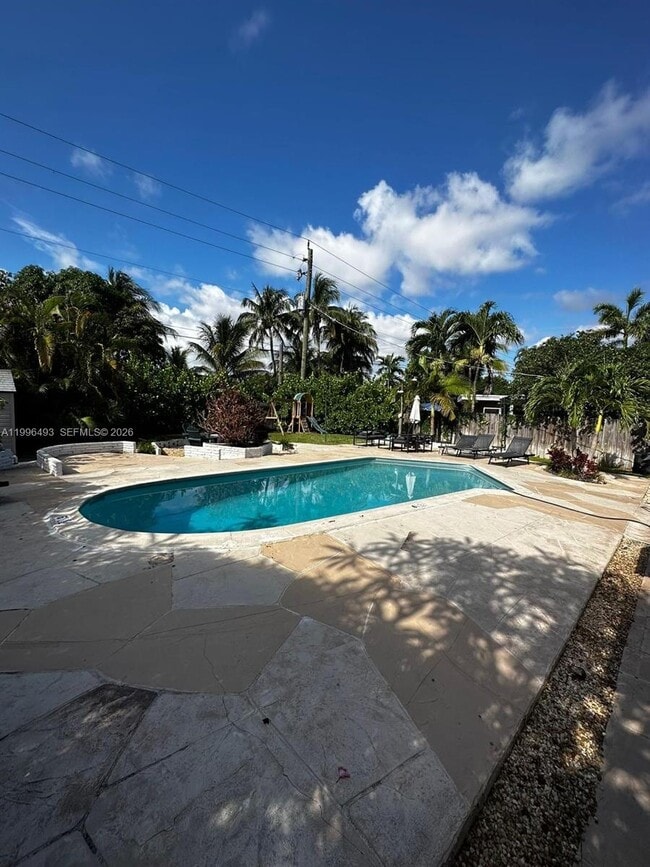 Photo - 1448 Dewey St