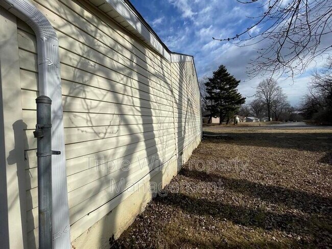 Photo - 10261 Imperial Dr