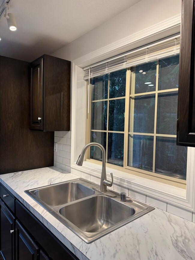 Photo - 20780 Terasse Dr NW