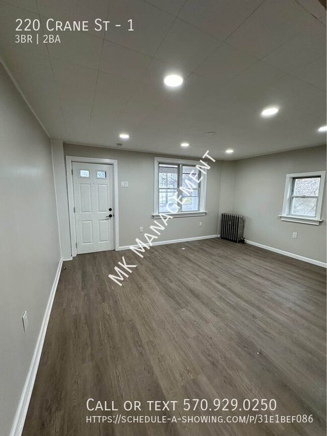 3 bed / 1.5 bath - 3 bed / 1.5 bath Apartment Unit 1