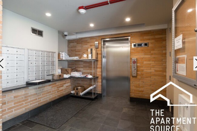 Photo - 1440 S Michigan Ave Unit 2