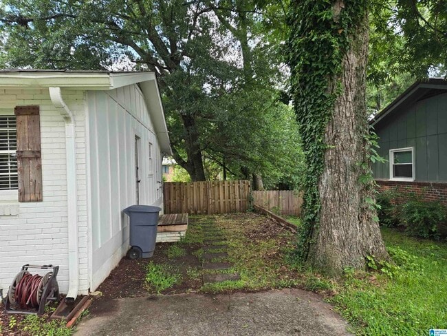 109 Knoll Crest Dr