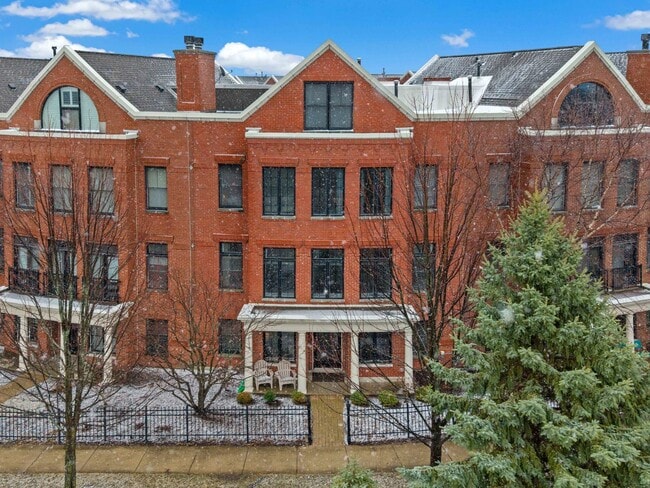 Photo - 2048 Valor Ct