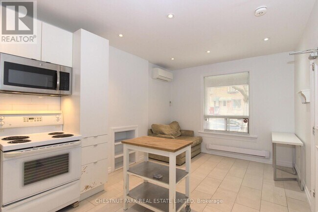 Photo - 113 McGill St