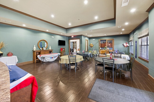 Photo - Magnolia Trace