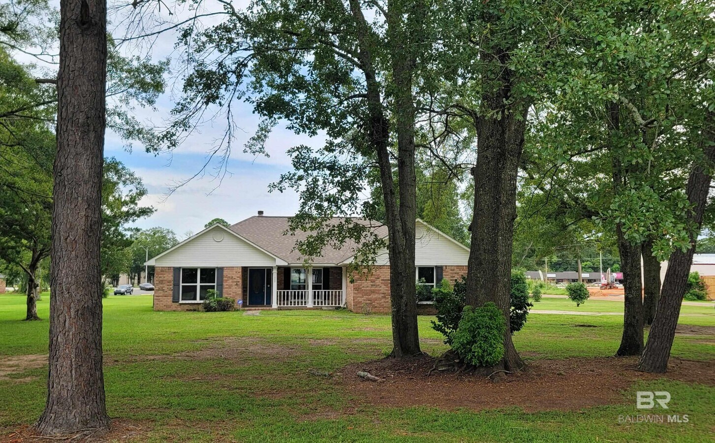 Photo - 1000 N Alston St