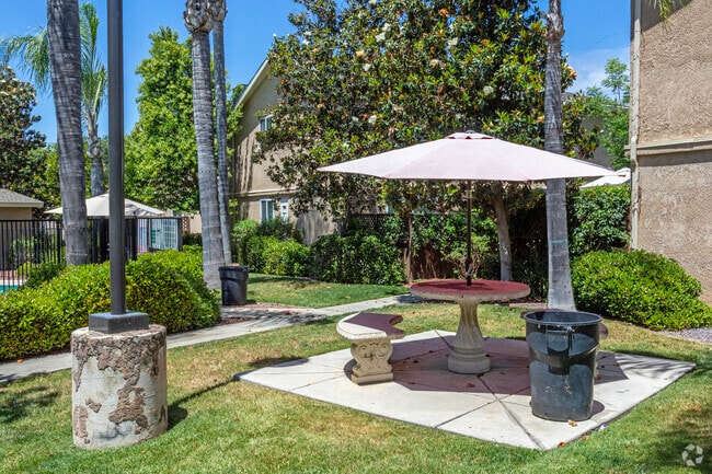 Picnic Area - Ridgeview Villas