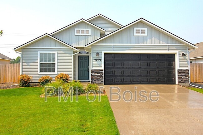 Photo - 19571 Newhall Pl