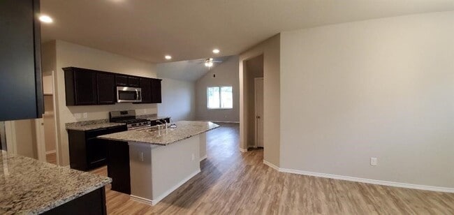 Photo - 7723 London Tower Ln