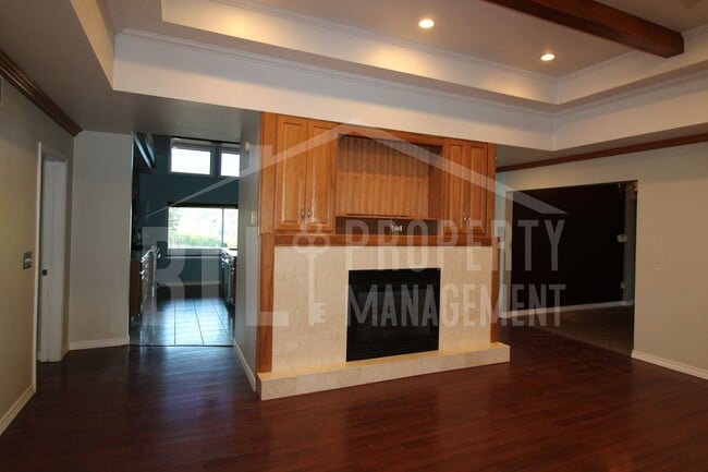 Photo - Spacious 3-Bed, 3-Bath Home Near Table Roc...
