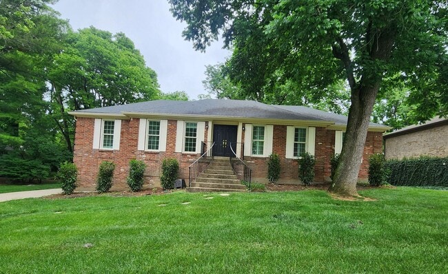Building Photo - Renovated 3 bedroom 2 full bath home with attached garage and unfinished basement in J-town!