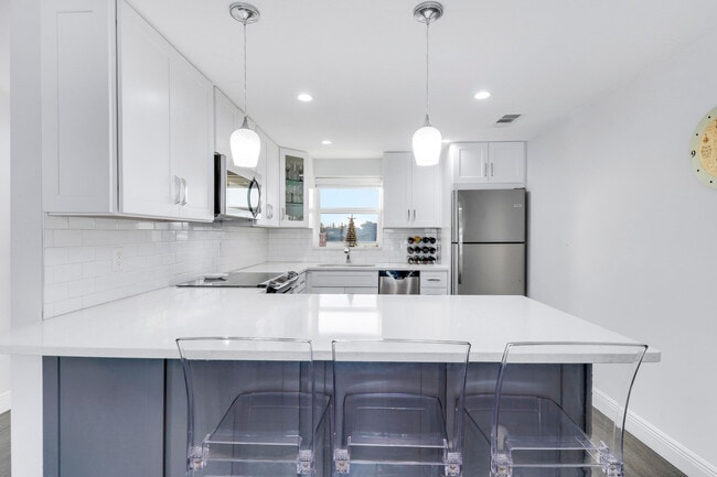 Photo - 52 Yacht Club Dr Unidad 402