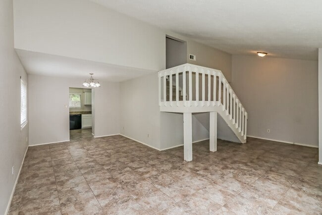 Photo - 11923 Yeatmah Ln