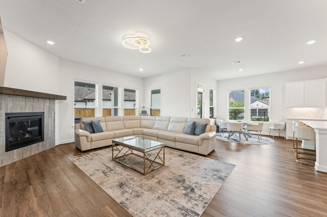 Photo - 21 Cassena Grove Pl