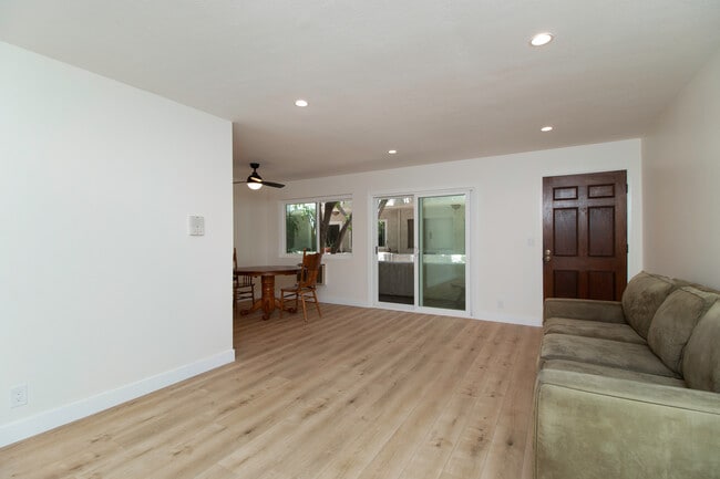 Photo - 3637 Glendon Ave