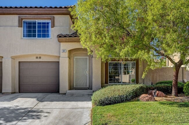 Building Photo - Stunning Summerlin Townhome!
