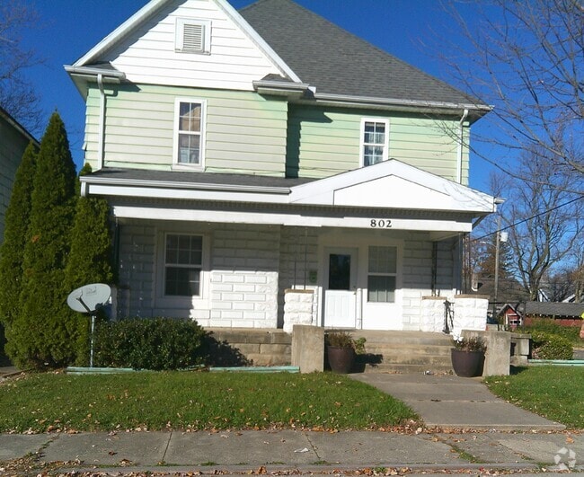 Building Photo - 802 W 1st St Unit 802 Rental