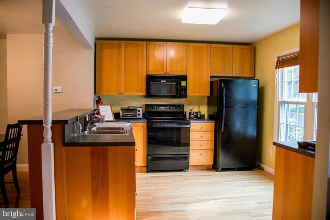 Building Photo - 2331 Harleyford Ct