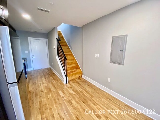 Photo - 1523 W Girard Ave Unit 206
