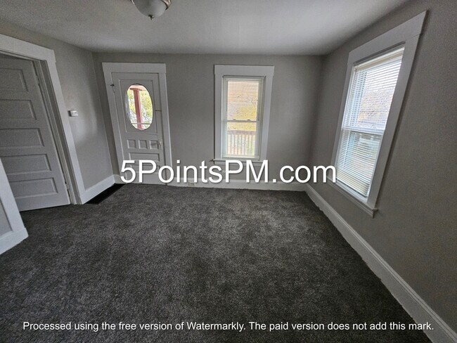 Photo - 379 E 162nd St