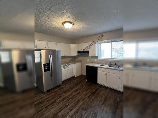 Photo - 4705 N Cedar St