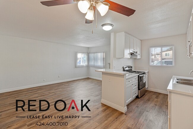 Photo - Beautiful Two Bedroom with a Spacious Open... Unidad 1790-1